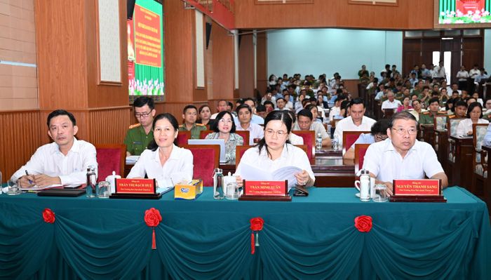  Lãnh đạo Ban Nội chính Thành ủy TPHCM cùng đại biểu dự hội nghị. Ảnh: VĂN MINH 