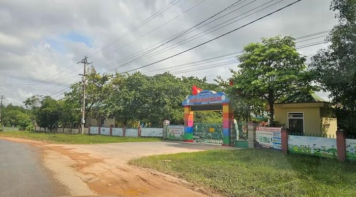 Điểm trường Mầm non Hải Lăng nằm trên tuyến đường này cũng bị ảnh hưởng.
