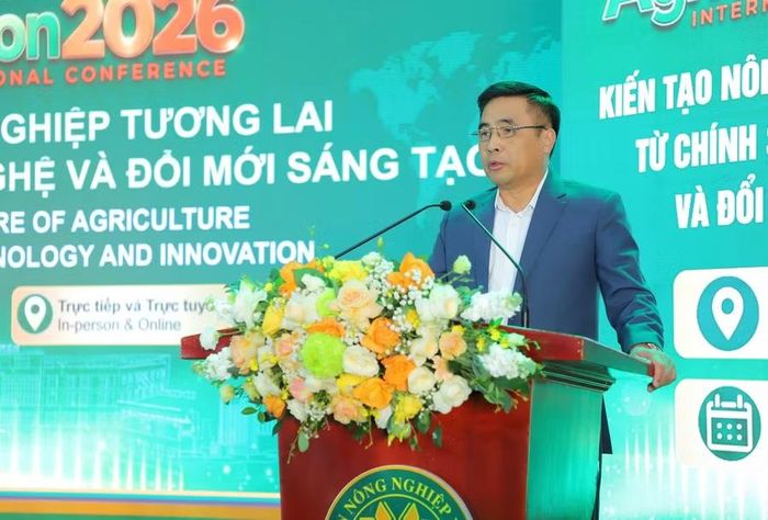 Thứ trưởng Bộ Nông nghiệp và Môi trường Nguyễn Quốc Trị phát biểu tại hội thảo.