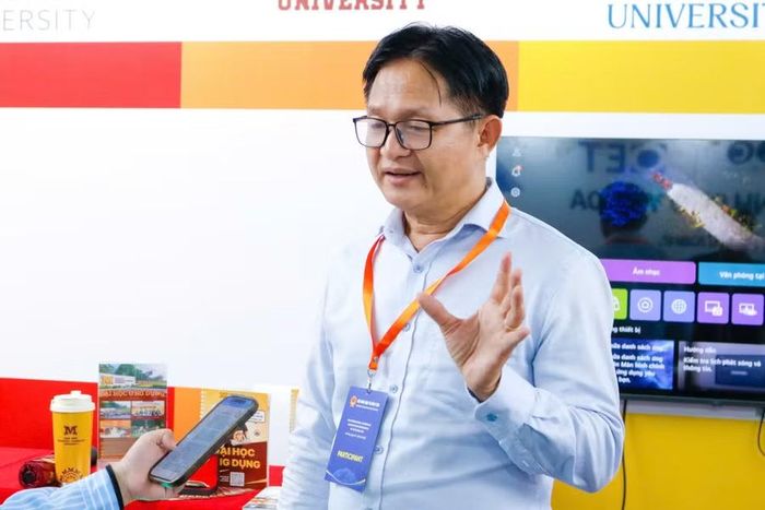 GS.TS Nguyễn Quốc Hưng - Hiệu trưởng Trường Đại học Công nghệ Miền Đông. Ảnh NC.