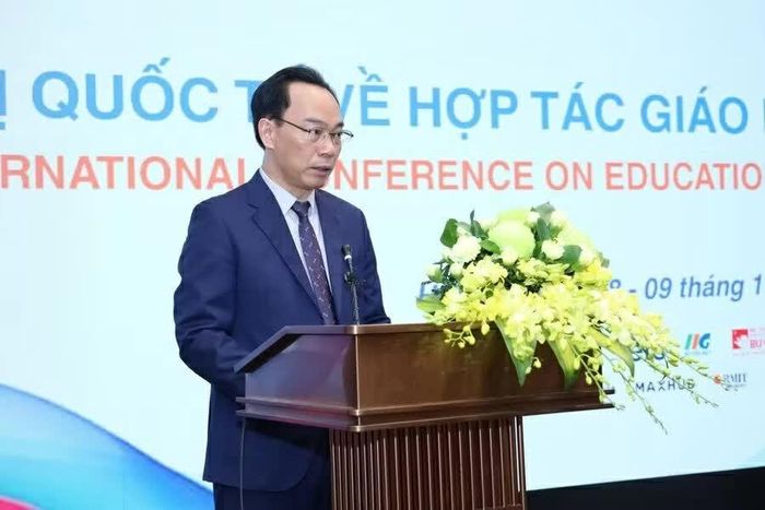 Bộ trưởng Hoàng Minh Sơn phát biểu khai mạc hội nghị. (Ảnh: Lê Nghĩa)
