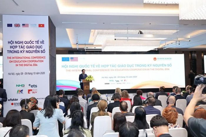 Bộ trưởng Hoàng Minh Sơn chia sẻ tại hội nghị. (Ảnh: Lê Nghĩa)
