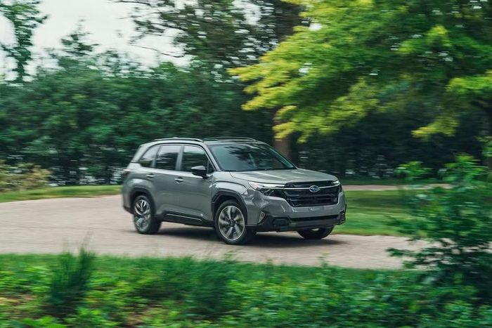 Phiên bản Subaru Forester Hybrid 2026 - Ảnh: Caranddriver
