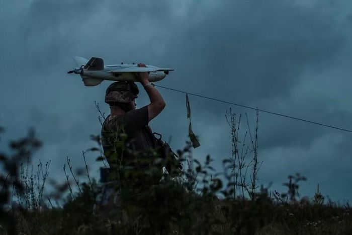 AI giúp Ukraine kết nối radar và máy bay không người lái để đánh chặn mục tiêu nhanh hơn. Ảnh: FB/zelenskyy.official