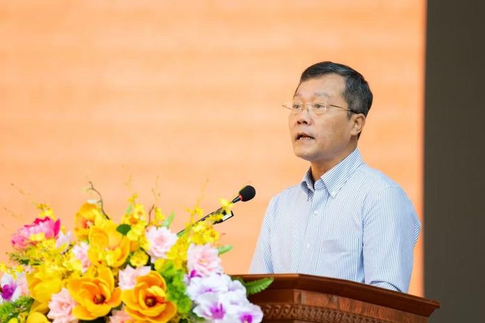 Ông Nguyễn Văn Tiến, Phó Cục trưởng Cục Quản lý Đê điều và Phòng, chống thiên tai, phát biểu tại cuộc thi. Ảnh: NH