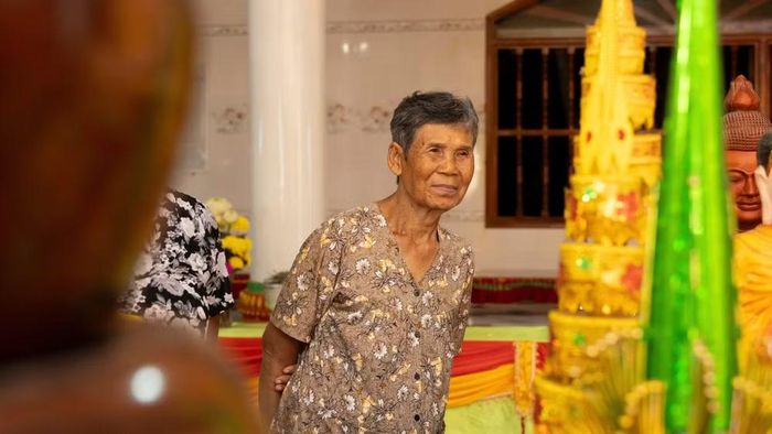 Lễ Sene Dolta là dịp để người dân gửi gắm tâm tư, tình cảm đến những người thân đã khuất. (Ảnh: Trí Trần)