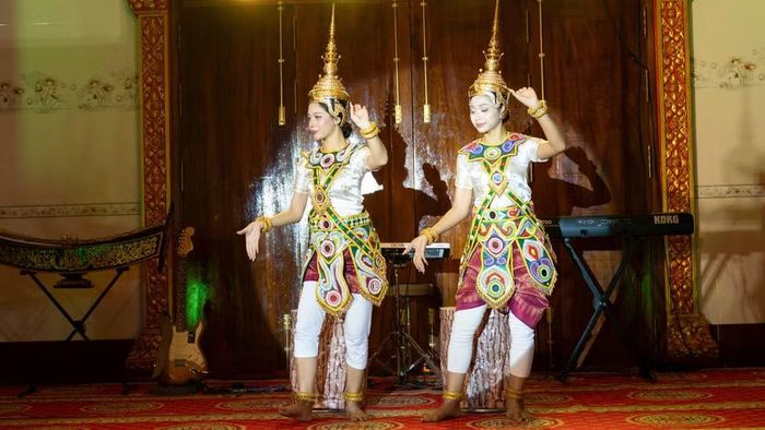 Các tiết mục múa Khmer đặc sắc. (Ảnh: Trí Trần)