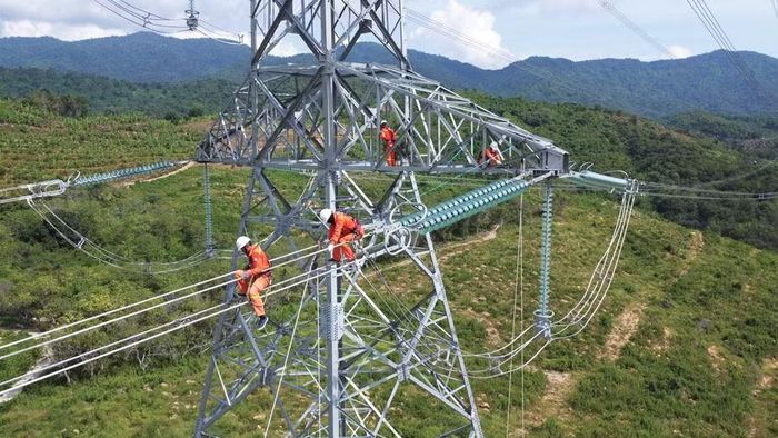 Dự án điện và lưới điện đang triển khai chậm so với kế hoạch, gây áp lực cho cung ứng điện từ năm 2027.