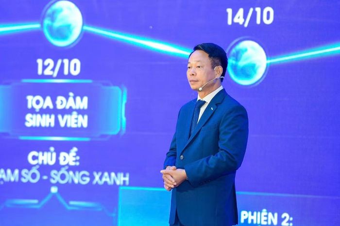  Theo ông Phùng Công Sưởng, với chủ đề "Chạm số - Sống xanh”, Ngày Thanh toán số Việt Nam 2026 hướng tới lan tỏa thông điệp công nghệ số hỗ trợ lối sống xanh, tiêu dùng thông minh và phát triển bền vững. 