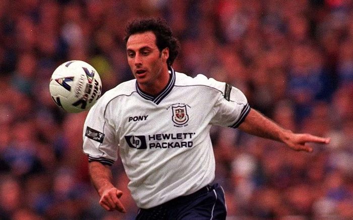 Ramon Vega thi đấu 64 trận, ghi 7 bàn cho Tottenham