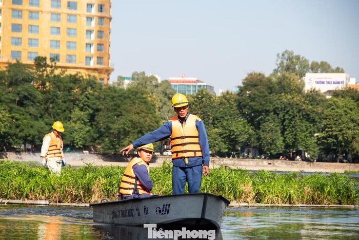 Bên cạnh sự bền bỉ trong lao động trực tiếp, điểm nổi bật ở người thợ sinh năm 1982 là tư duy cải tiến kỹ thuật bắt nguồn từ đòi hỏi thực tế. Nền tảng chuyên môn cơ điện cùng kỹ năng thực hành từng đoạt giải Nhì môn Hàn CO2 tại Hội thi Thợ giỏi thành phố Hà Nội đã giúp anh liên tục đưa ra những giải pháp kỹ thuật hiệu quả cho đơn vị.