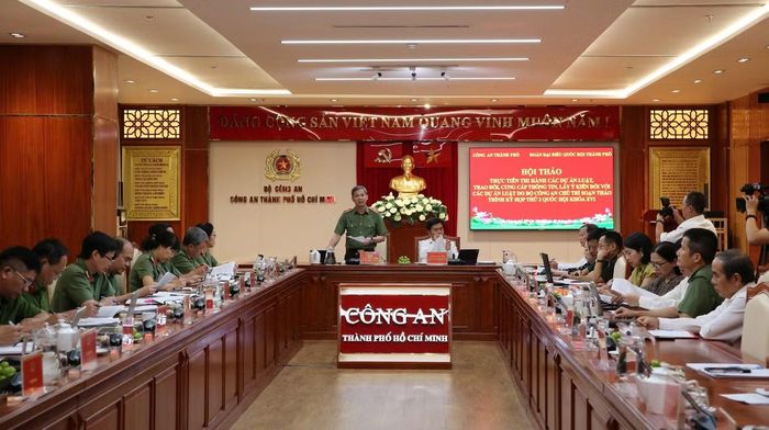 Toàn cảnh buổi làm việc. Ảnh P.L