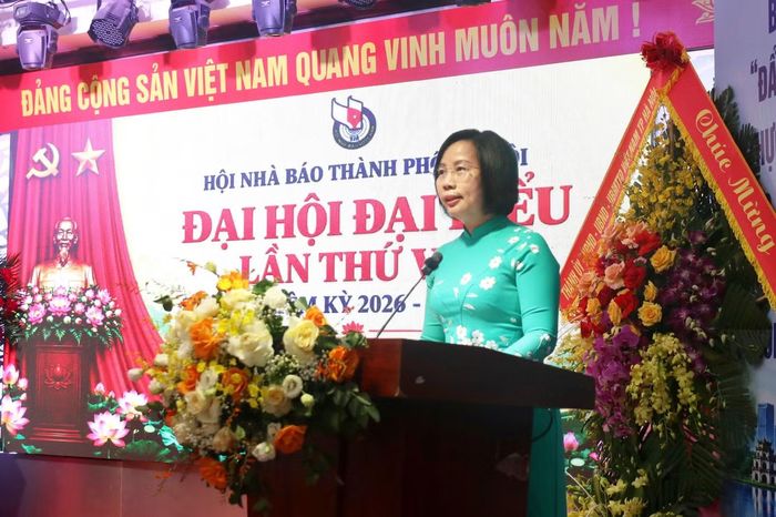 Chủ tịch Ủy ban Mặt trận Tổ quốc Việt Nam thành phố Hà Nội Bùi Huyền Mai phát biểu tại Đại hội