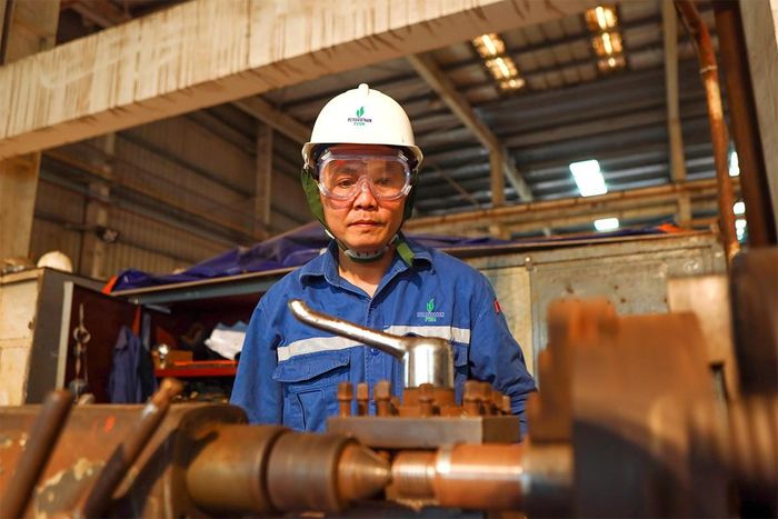 Anh Nguyễn Thành Hưng, Tổ trưởng Tổ cơ khí, người giữ nhịp cho xưởng trong những giai đoạn cao điểm