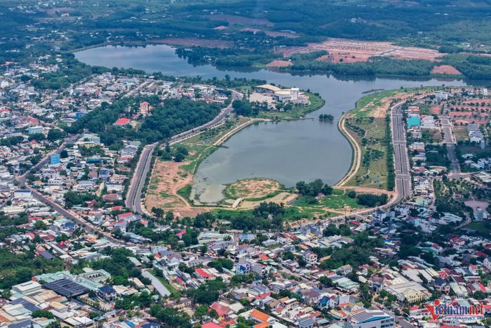 Ông C. cho rằng bà T. thuê thửa đất từ con gái ông, trong khi bà T. khẳng định đã mua với giá 2,5 chỉ vàng y. Ảnh minh họa: Nguyễn Huế