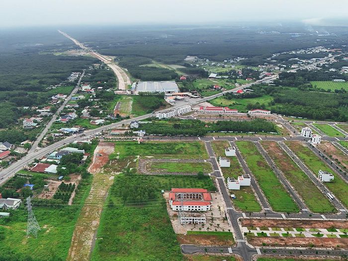  Cao tốc TP.HCM - Thủ Dầu Một - Chơn Thành dự kiến sẽ thông xe một phần vào năm 2027. 