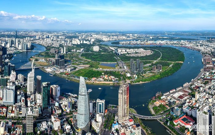 Việt Nam lần đầu vào nhóm xếp hạng đầu tư, được nâng tín nhiệm lên BBB-. Ảnh: Nguyễn Huế