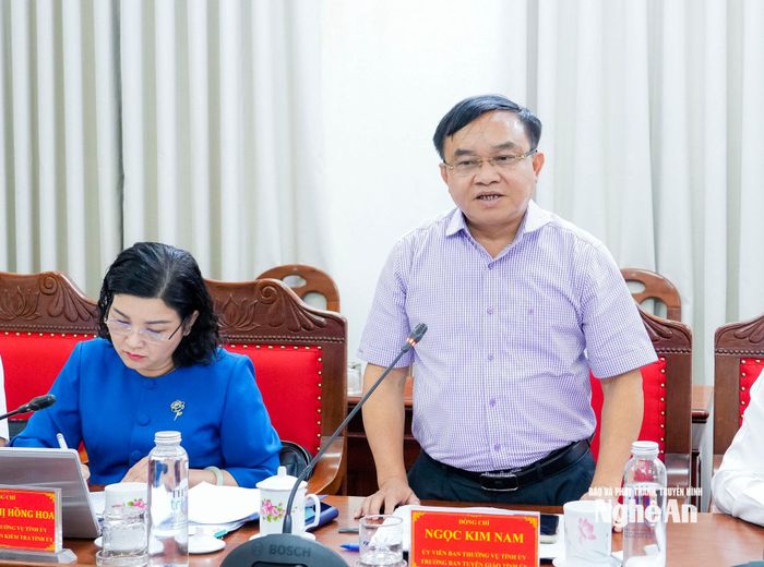 Đồng chí Ngọc Kim Nam - Trưởng ban Tuyên giáo Tỉnh ủy phát biểu tại buổi làm việc. Ảnh: Phạm Bằng