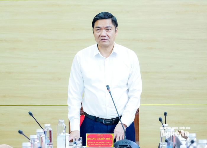 Đồng chí Hoàng Nghĩa Hiếu - Phó Bí thư Thường trực Tỉnh ủy, Chủ tịch HĐND tỉnh phát biểu kết luận. Ảnh: Phạm Bằng