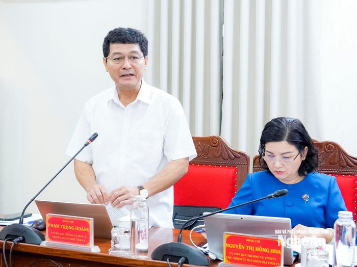 Đồng chí Phạm Trọng Hoàng - Trưởng ban Tổ chức Tỉnh ủy phát biểu tại buổi làm việc. Ảnh: Phạm Bằng