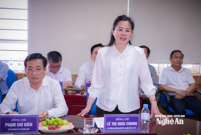 Lãnh đạo Sở Y tế Nghệ An cũng đã báo cáo phương án sắp xếp tổ chức bộ máy các đơn vị y tế. Ảnh: Đình Tuyên