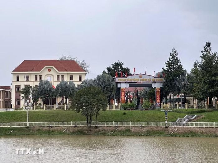 Trụ sở Ủy ban Nhân dân xã Đạ Huoai tiếp quản trụ sở Ủy ban Nhân dân huyện Đạ Huoai trước khi sáp nhập 3 huyện Đạ Huoai, Đạ Tẻh và Cát Tiên từ 01/12/2024. (Ảnh: Chu Quốc Hùng/TTXVN)