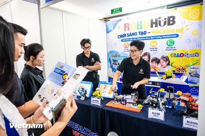 Triển lãm cũng góp phần hướng tới mục tiêu từng bước đưa Hà Nội trở thành trung tâm khoa học, công nghệ và đổi mới sáng tạo hàng đầu cả nước và khu vực. (Ảnh: Minh Sơn/Vietnam+)