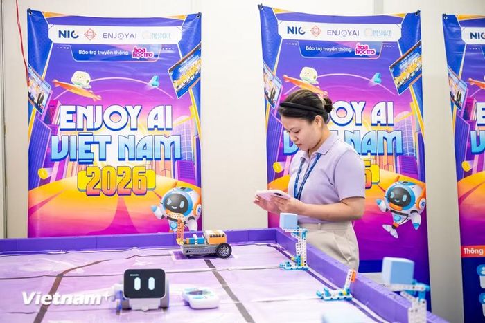 Việc Hà Nội tổ chức một triển lãm tập trung vào robot, AI cũng nằm trong bối cảnh Thành phố đang đẩy mạnh khoa học, công nghệ, đổi mới sáng tạo và chuyển đổi số. (Ảnh: Minh Sơn/Vietnam+)