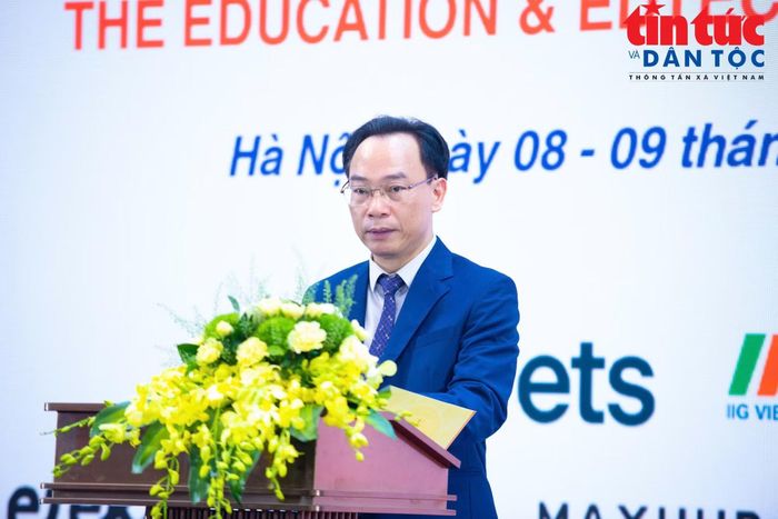Bộ trưởng Bộ GD&ĐT Hoàng Minh Sơn phát biểu tại sự kiện.