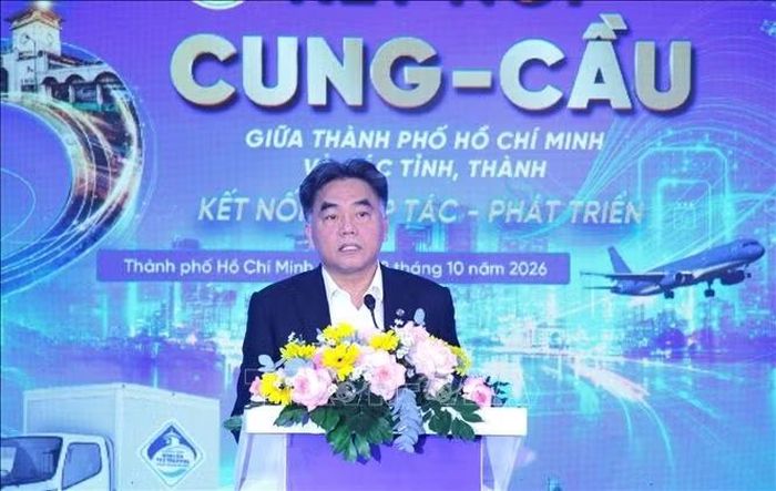 Ông Nguyễn Lộc Hà, Phó Chủ tịch Thường trực Ủy ban nhân dân Thành phố Hồ Chí Minh phát biểu tại Lễ khai mạc chương trình.