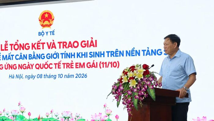 Thứ trưởng Bộ Y tế Đỗ Xuân Tuyên phát biểu tại buổi lễ.