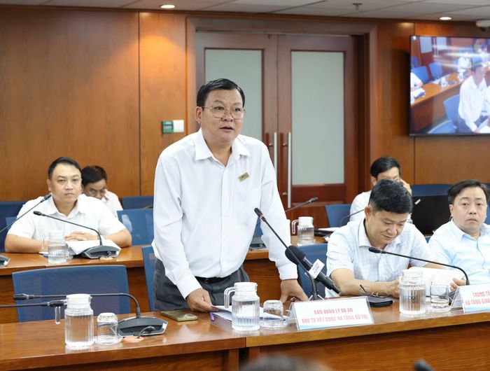Ông Phạm Quốc Huy, Phó Trưởng Phòng Hạ tầng kỹ thuật, Sở Xây dựng TP Hồ Chí Minh, trả lời báo chí chiều 8/10.