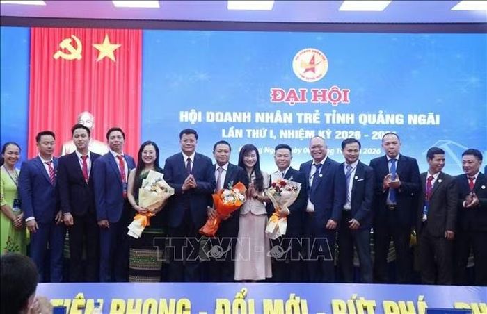 Ban Chấp hành Hội doanh nhân trẻ tỉnh Quảng Ngãi nhiệm kỳ 2026-2031 ra mắt Đại hội.