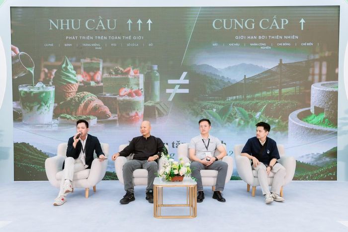 Các chuyên gia trà và cà phê chia sẻ về thị trường Việt Nam và thế giới trong khuôn khổ triển lãm. Ảnh: BTC