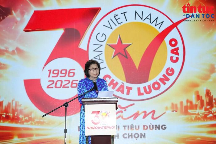 Bà Vũ Kim Hạnh, Chủ tịch Hiệp hội Doanh nghiệp hàng Việt Nam chất lượng cao, chia sẻ hành trình đồng hành cùng doanh nghiệp và người tiêu dùng.