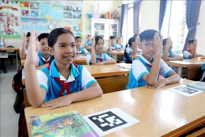 Với chủ đề “Đổi mới tư duy - Chuyển biến mạnh mẽ - Kết quả thực chất”, năm học 2026 - 2027 là năm học đầu tiên các trường học Hưng Yên vận hành mô hình mới sau sắp xếp mạng lưới trường lớp với quy mô lớn. Ảnh: Thế Duyệt/TTXVN