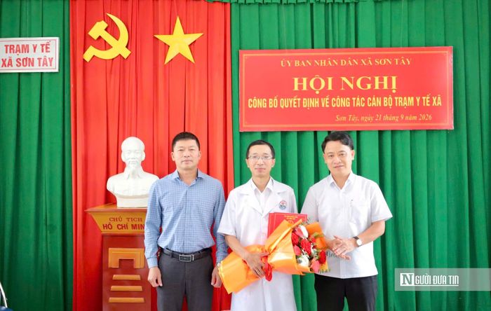 UBND xã Sơn Tây đã bổ nhiệm một Phó Giám đốc Trạm Y tế xã Sơn Tây nhằm thực hiện tốt nhiệm vụ chăm sóc, bảo vệ và nâng cao sức khỏe nhân dân. Ảnh Hoài An.