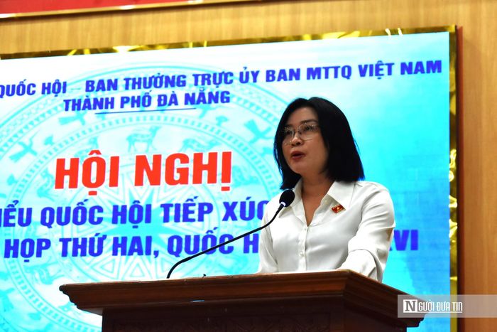 Bà Phan Thị Thúy Linh thông tin về chương trình Kỳ họp thứ 2, Quốc hội khóa XVI và kết quả tiếp nhận, trả lời kiến nghị của cử tri.