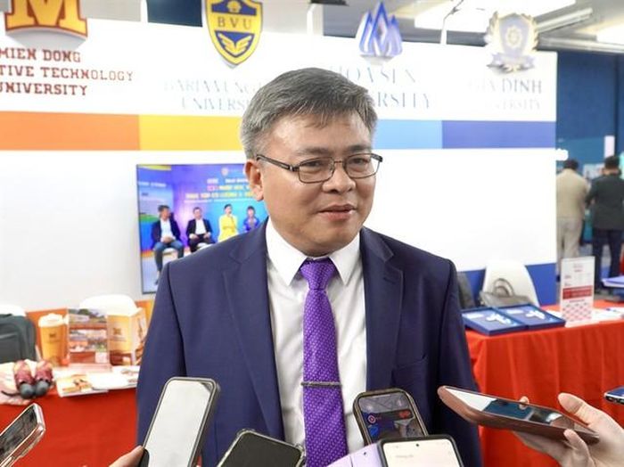 PGS.TS Phạm Văn Song (Ảnh: Di Hân).