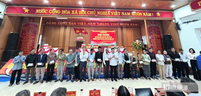 Những phần quà không chỉ hỗ trợ về vật chất mà còn là nguồn động viên, khích lệ các gia đình chính sách, hộ có hoàn cảnh khó khăn tại xã Duy Nghĩa tiếp tục nỗ lực vươn lên trong cuộc sống.