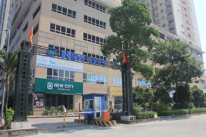 Công an Hà Nội vừa khởi tố ông Lương Song Hào, Chủ tịch HĐTV Công ty TNHH Bánh kẹo Thăng Long và hai cấp dưới để điều tra làm rõ hành vi thu tiền chênh ngoài hợp đồng của người mua nhà ở xã hội tại dự án New City, thu lợi khoảng 80 tỷ đồng.
