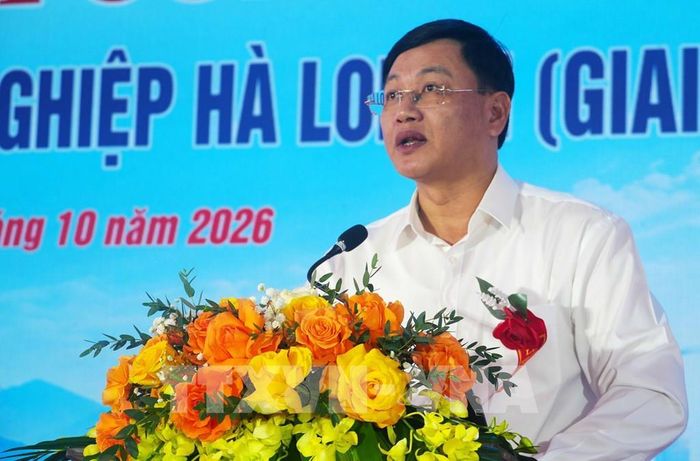 Ông Mai Xuân Liêm, Phó Chủ tịch thường trực UBND tỉnh Thanh Hoá phát biểu tại Lễ khởi công. Ảnh: Việt Hoàng - TTXVN 