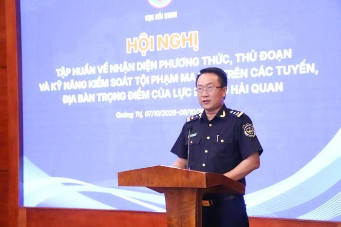 Ông Đặng Văn Đức, Phó Chi cục trưởng Chi cục Điều tra chống buôn lậu phát buổi tại hội nghị. Ảnh: Cục Hải quan