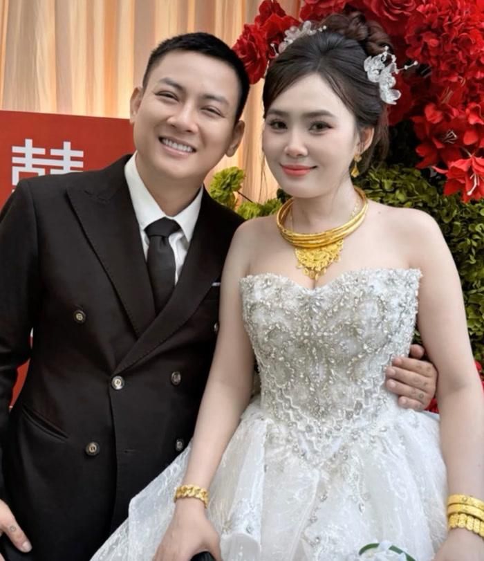 Hoài Lâm và vợ Ngọc Trinh.