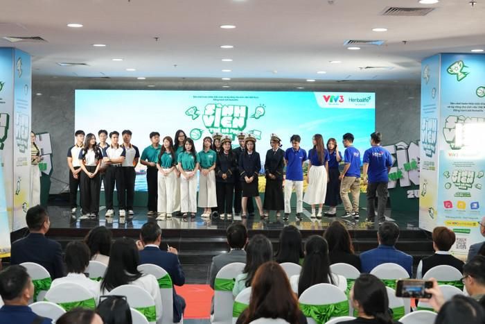 Các bạn trẻ tham gia khởi động "Sinh viên thế hệ mới 2026".