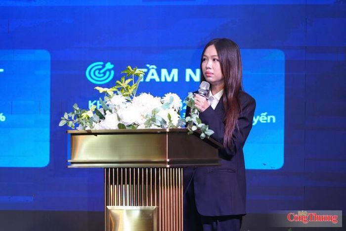 Bà Trần Thủy Tiên, Phòng Thương mại điện tử xuyên biên giới, Cục Thương mại điện tử chia sẻ tại diễn đàn.