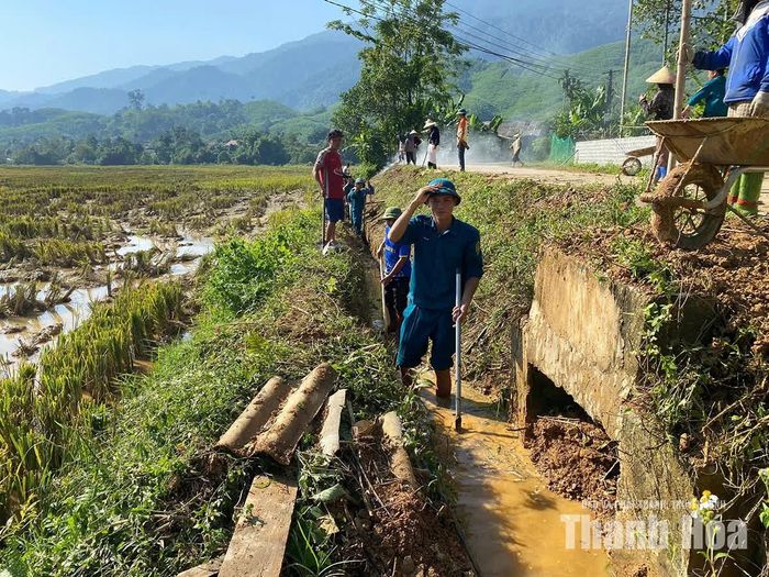 Tuyến kênh mương nội đồng thôn Thanh Tân được khơi thông, tạo thuận lợi cho sản xuất của người dân.