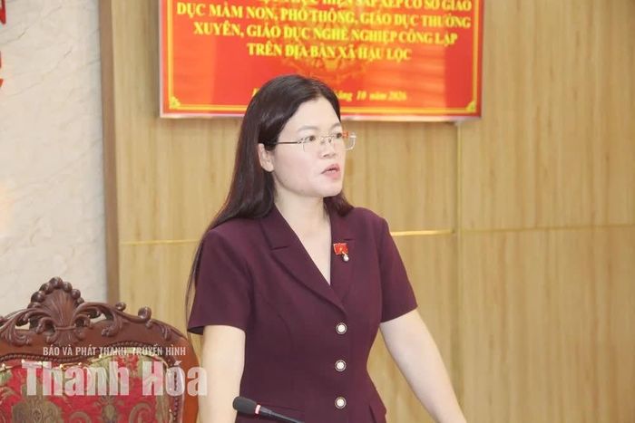 Phó Trưởng Đoàn ĐBQH tỉnh Lương Thị Hoa phát biểu kết luận tại buổi làm việc.