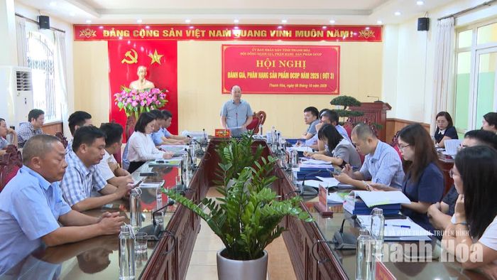 Phó Chủ tịch UBND tỉnh Cao Văn Cường chủ trì hội nghị.