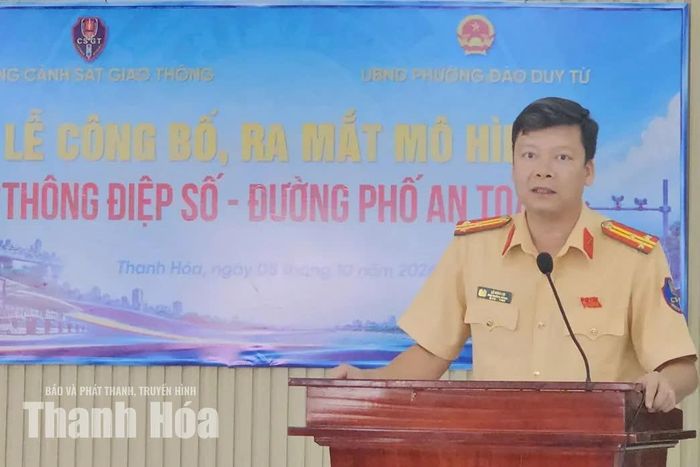 Đại diện lãnh đạo Phòng CSGT, Công an tỉnh Thanh Hóa phát biểu tại lễ ra mắt mô hình.